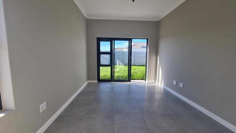 3 Bedroom Property for Sale in Sunningdale Western Cape